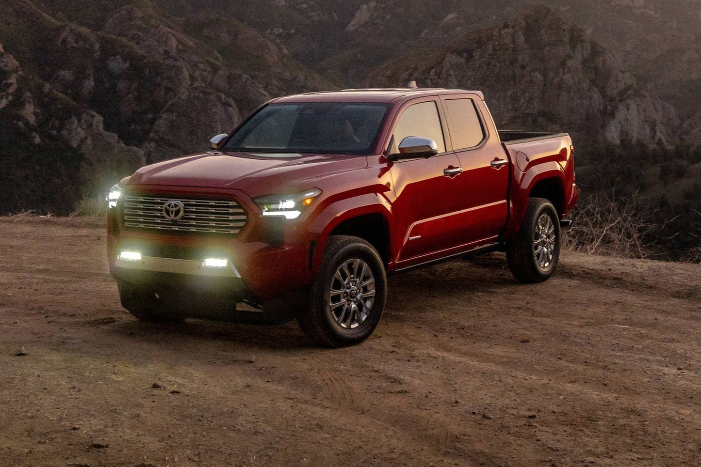 2025 Toyota Tacoma SR5 4dr Double Cab 6.1 ft. SB (2.4L 4cyl Turbo 8A)