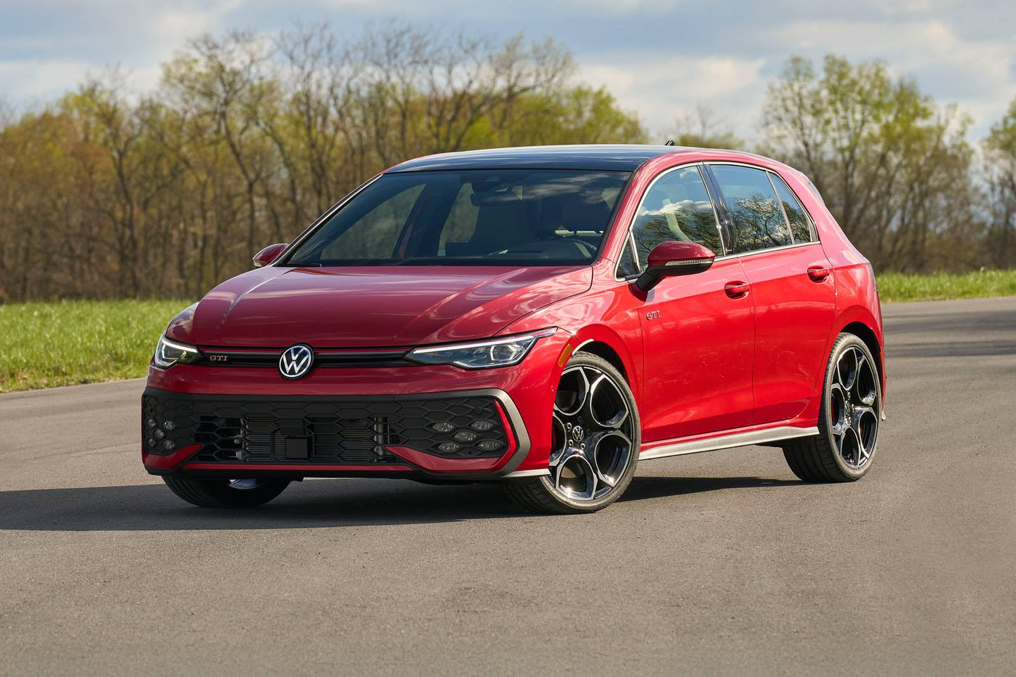2025 Volkswagen Golf GTI SE 4dr Hatchback (2.0L 4cyl Turbo 7AM)