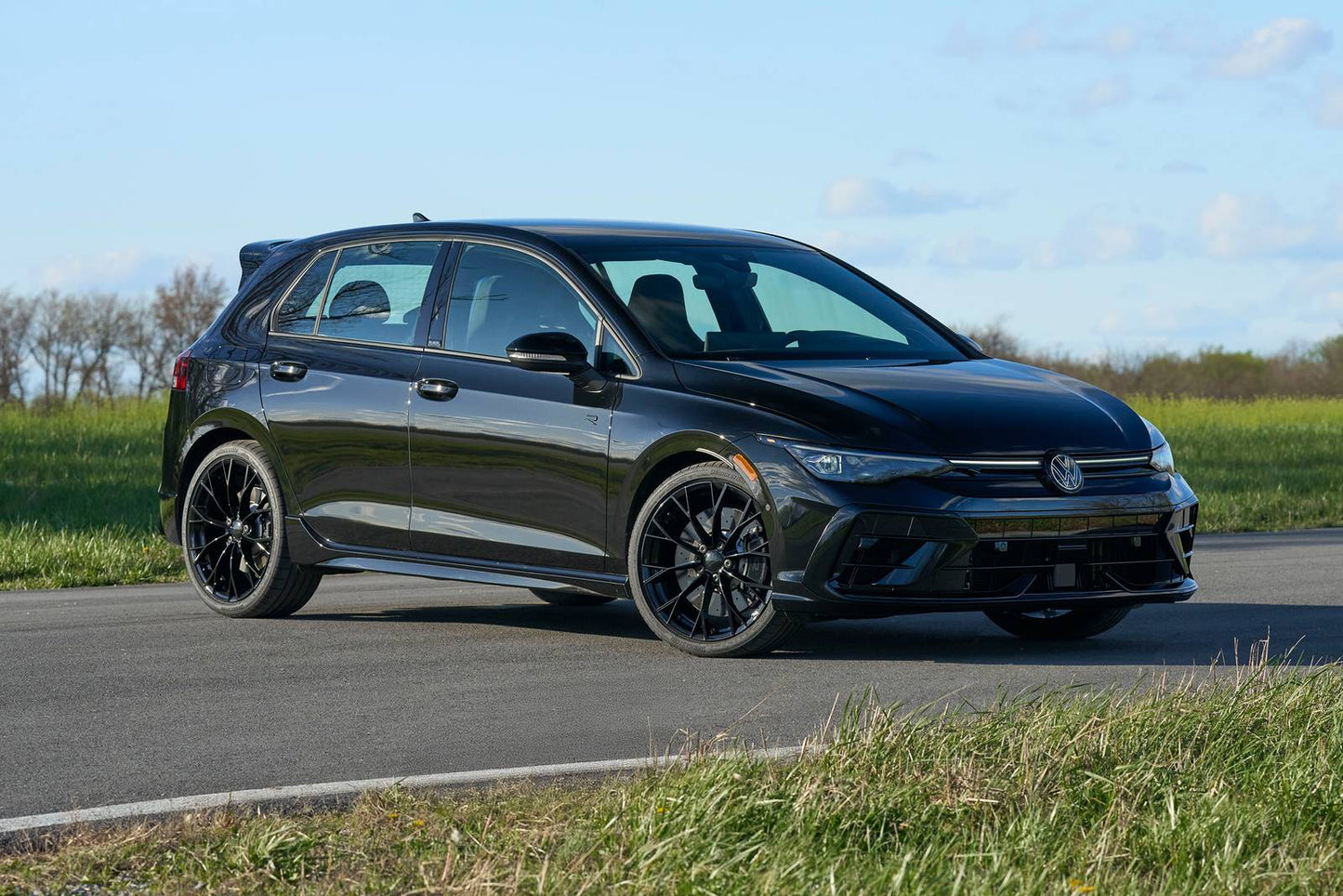 2025 Volkswagen Golf R Black Edition 4dr Hatchback AWD (2.0L 4cyl Turbo 7AM)