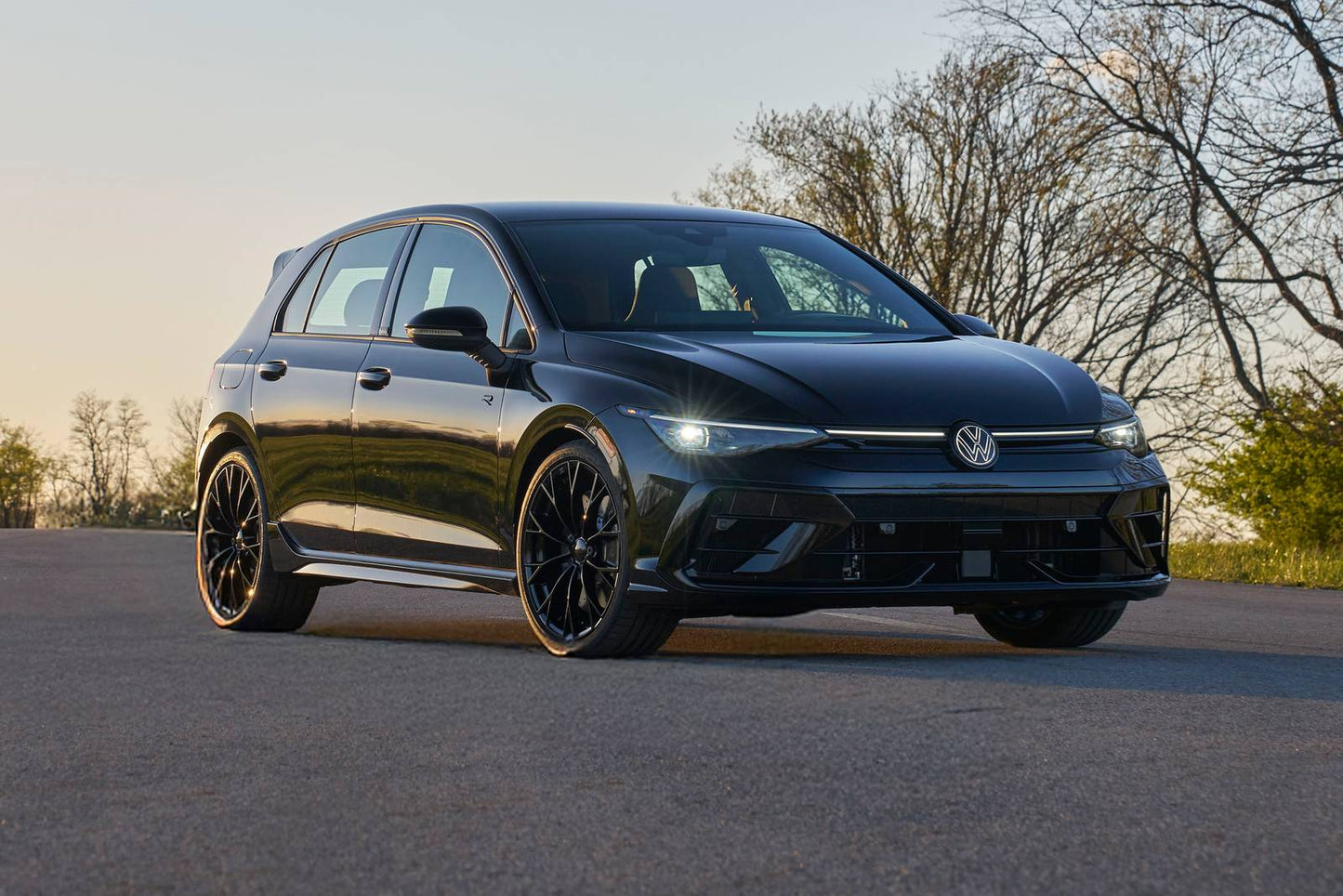 2025 Volkswagen Golf R Black Edition 4dr Hatchback AWD (2.0L 4cyl Turbo 7AM)