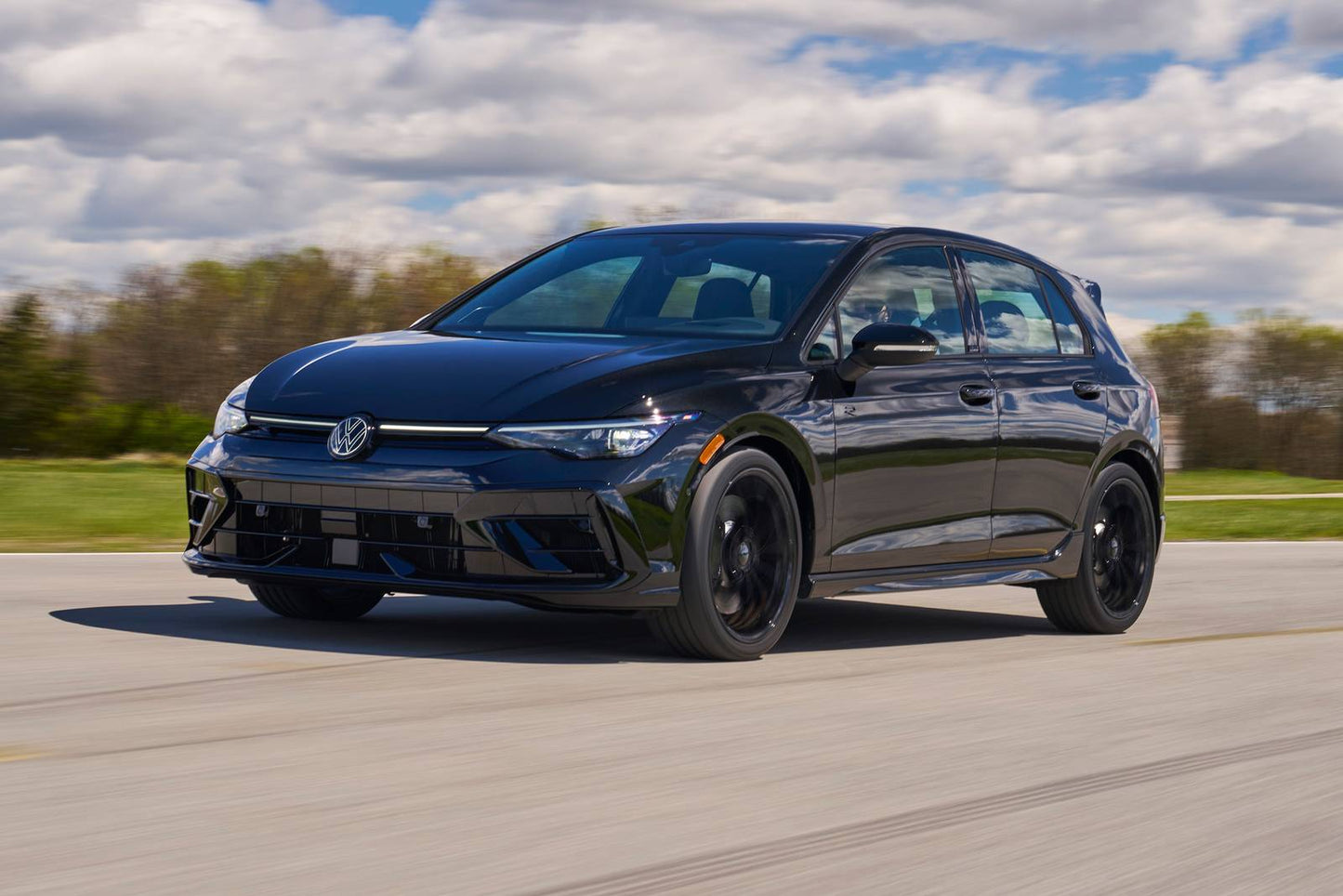 2025 Volkswagen Golf R Black Edition 4dr Hatchback AWD (2.0L 4cyl Turbo 7AM)