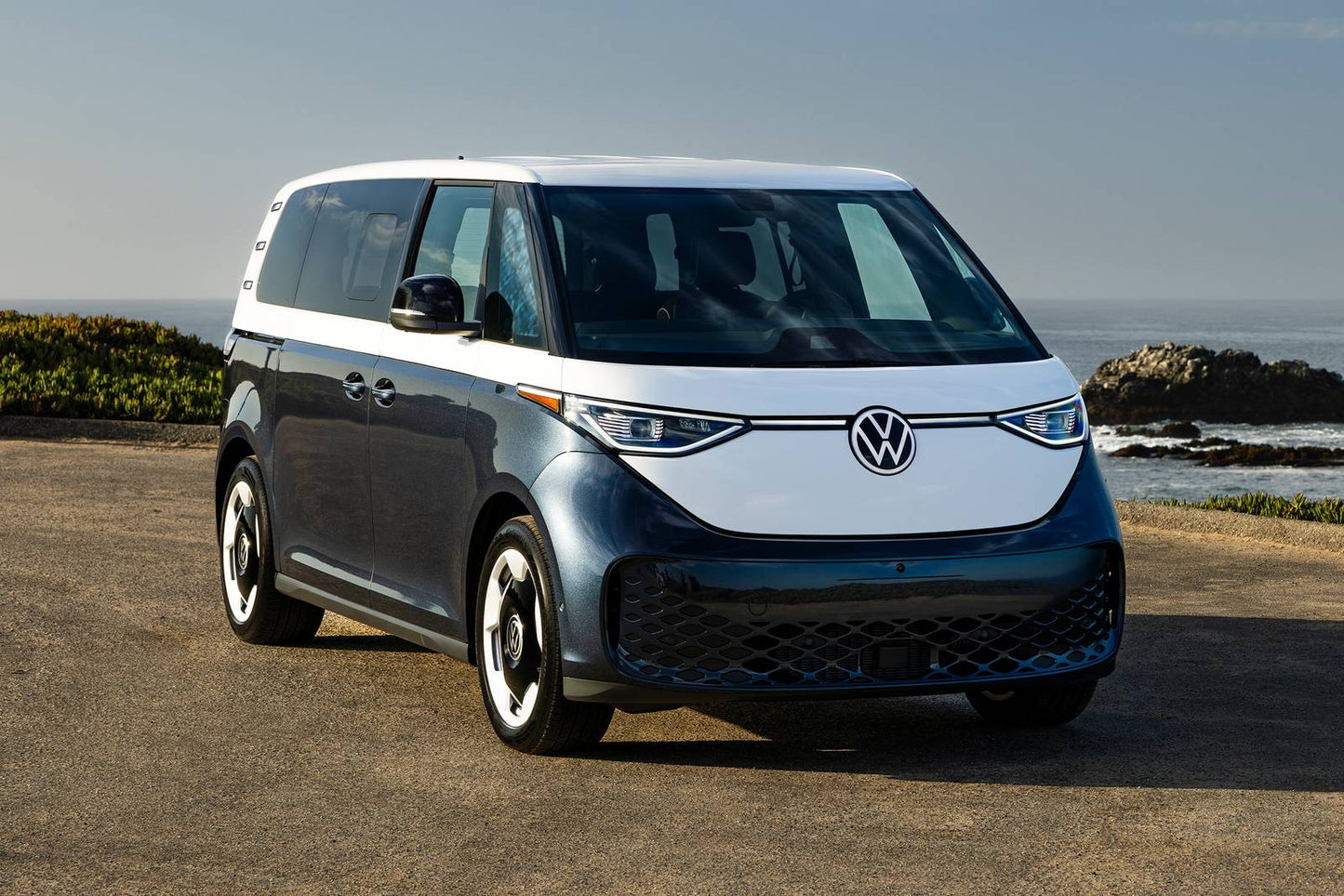 2025 Volkswagen ID. Buzz 1st Edition 4dr Minivan (electric DD)