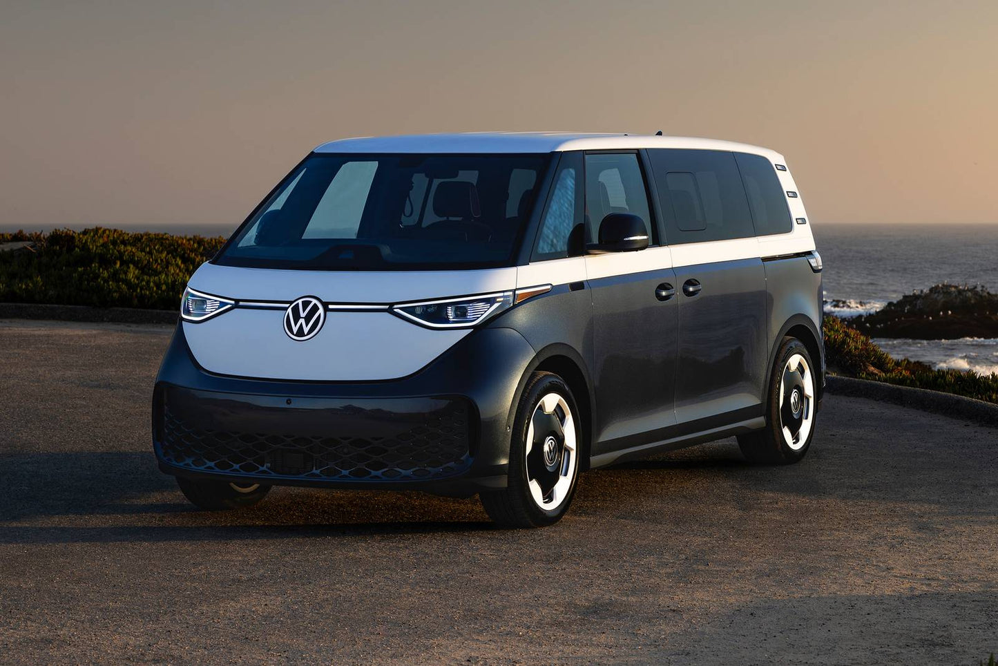 2025 Volkswagen ID. Buzz 1st Edition 4dr Minivan (electric DD)