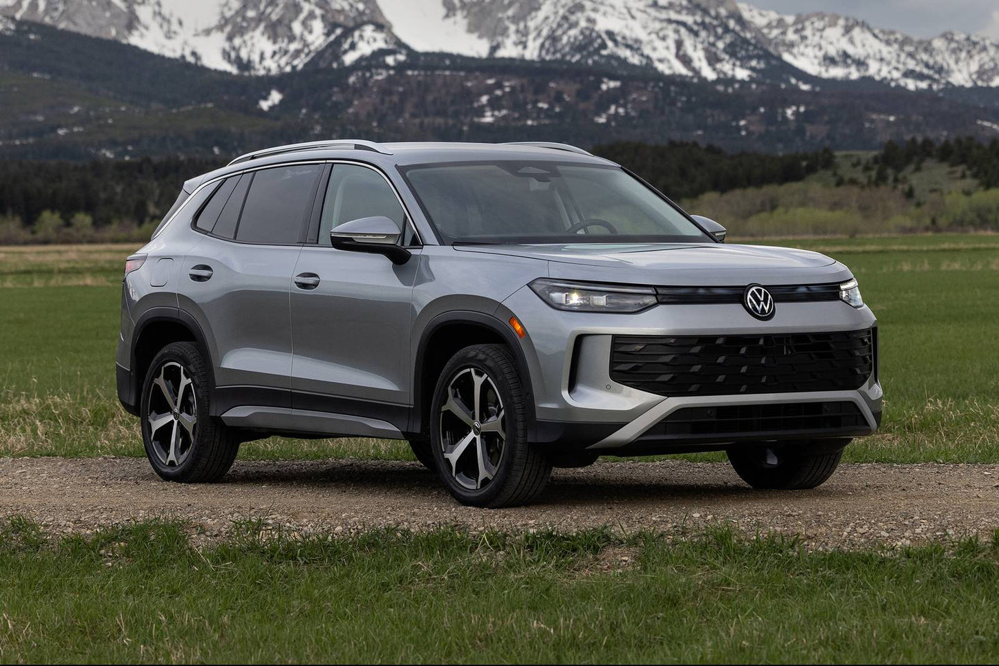 2025 Volkswagen Tiguan S 4dr SUV (2.0L 4cyl Turbo 8A)
