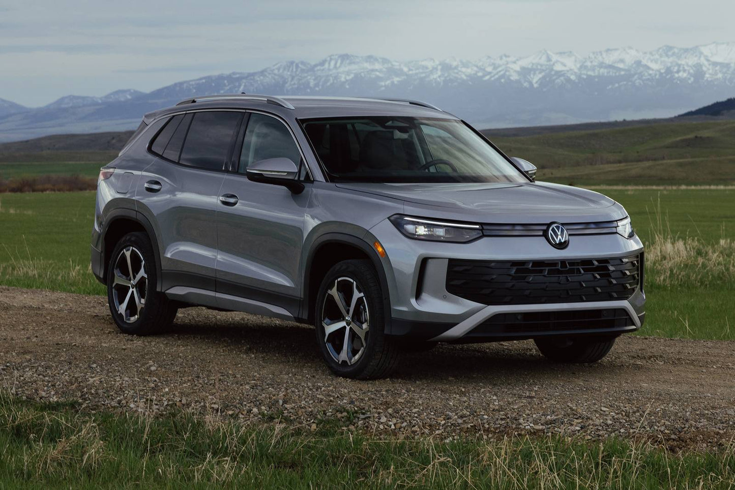 2025 Volkswagen Tiguan S 4dr SUV (2.0L 4cyl Turbo 8A)