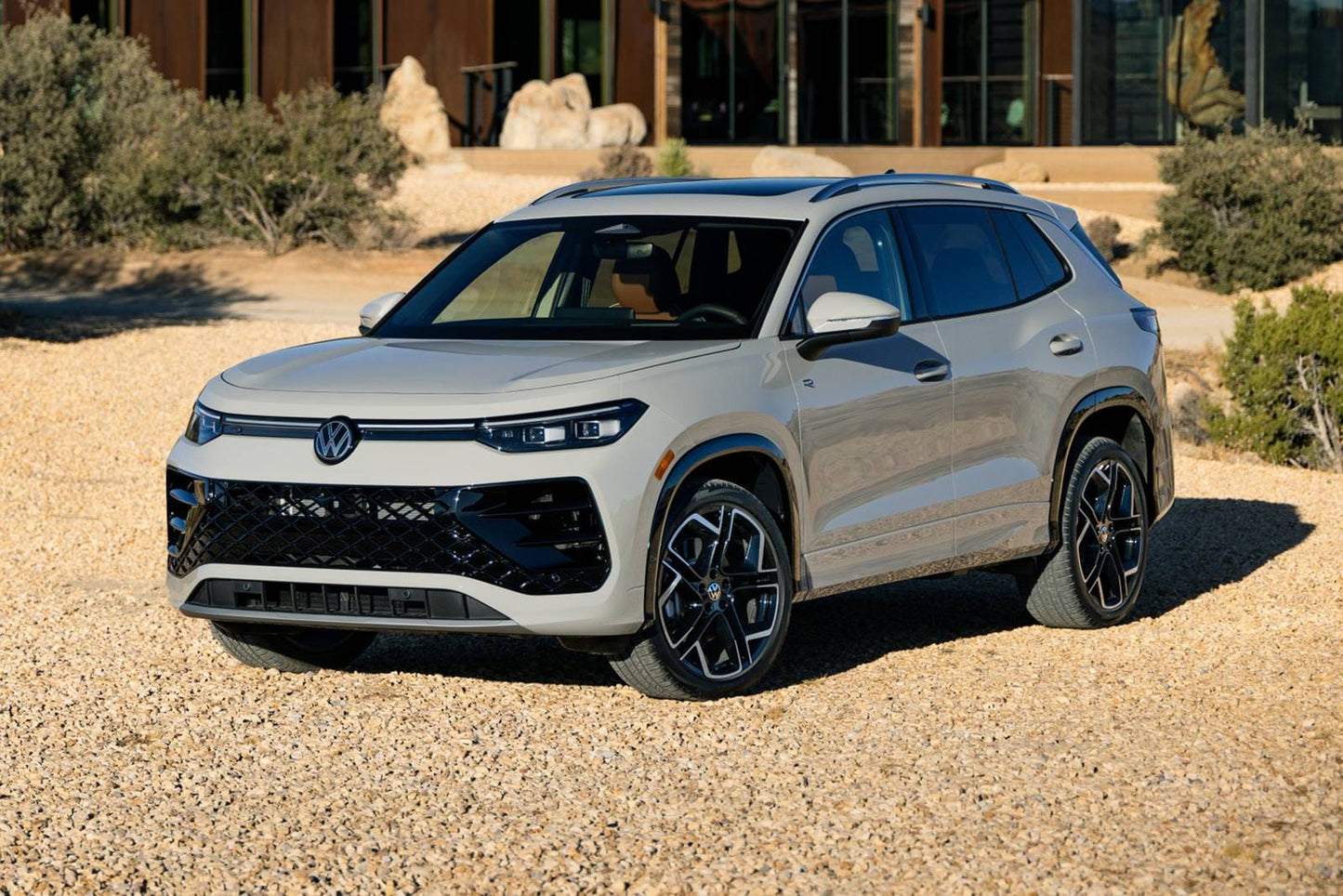 2025 Volkswagen Tiguan S 4dr SUV (2.0L 4cyl Turbo 8A)