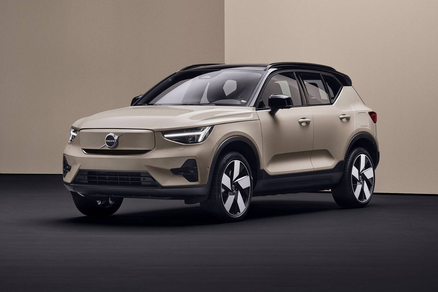 2025 Volvo EX40 Single Motor Ultra 4dr SUV (electric DD)