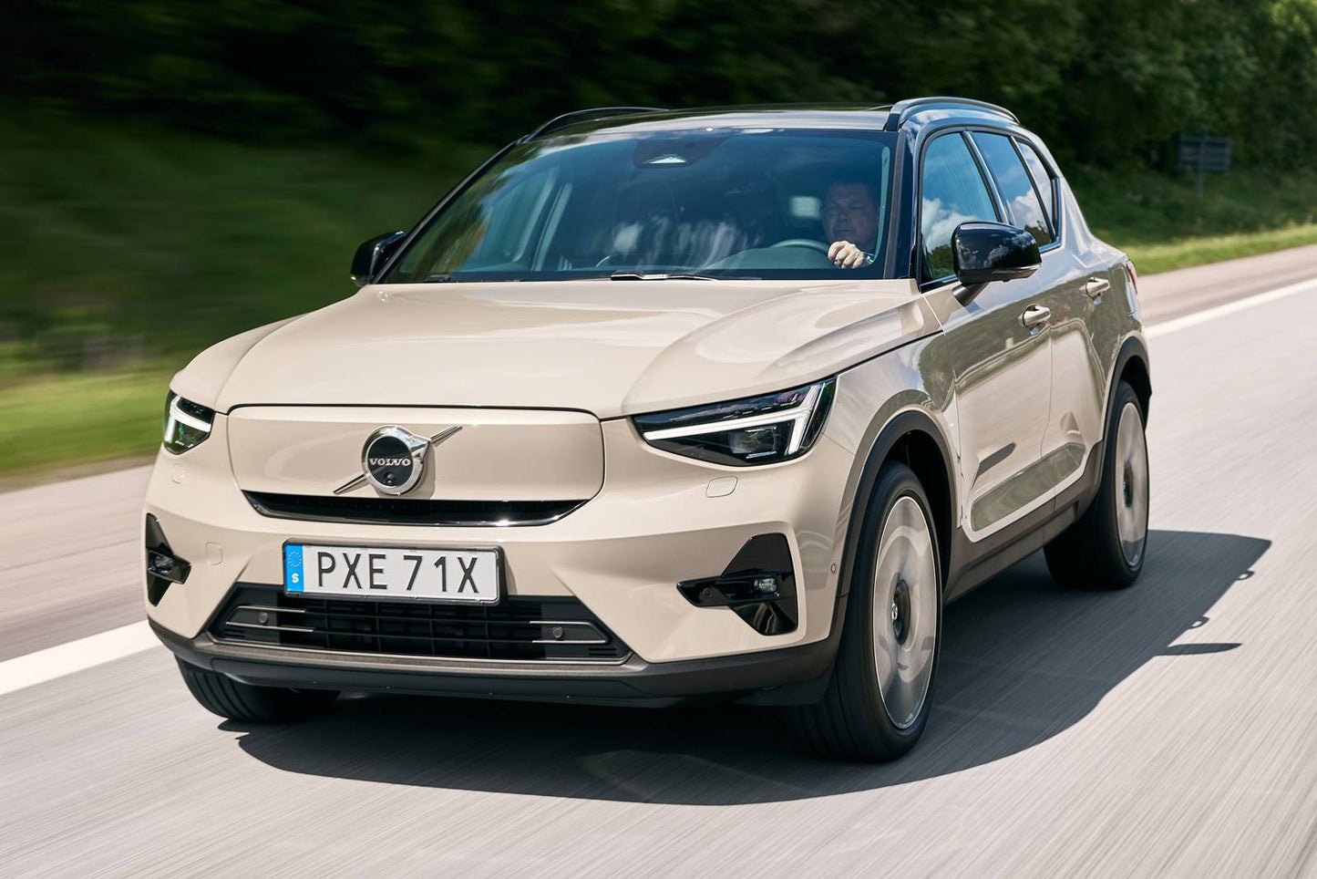 2025 Volvo EX40 Single Motor Ultra 4dr SUV (electric DD)