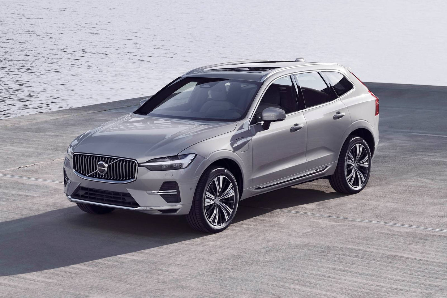 2025 Volvo XC60 B5 Ultra Black Edition 4dr SUV AWD (2.0L 4cyl Turbo gas/electric mild hybrid 8A)