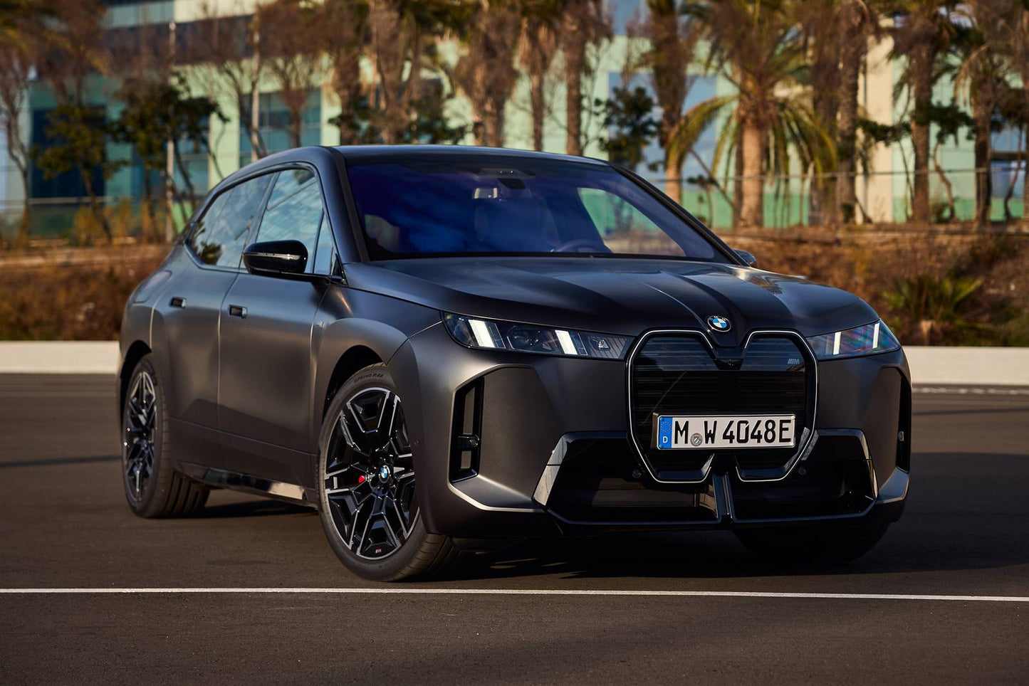 2026 BMW iX M70 4dr SUV AWD (electric DD)