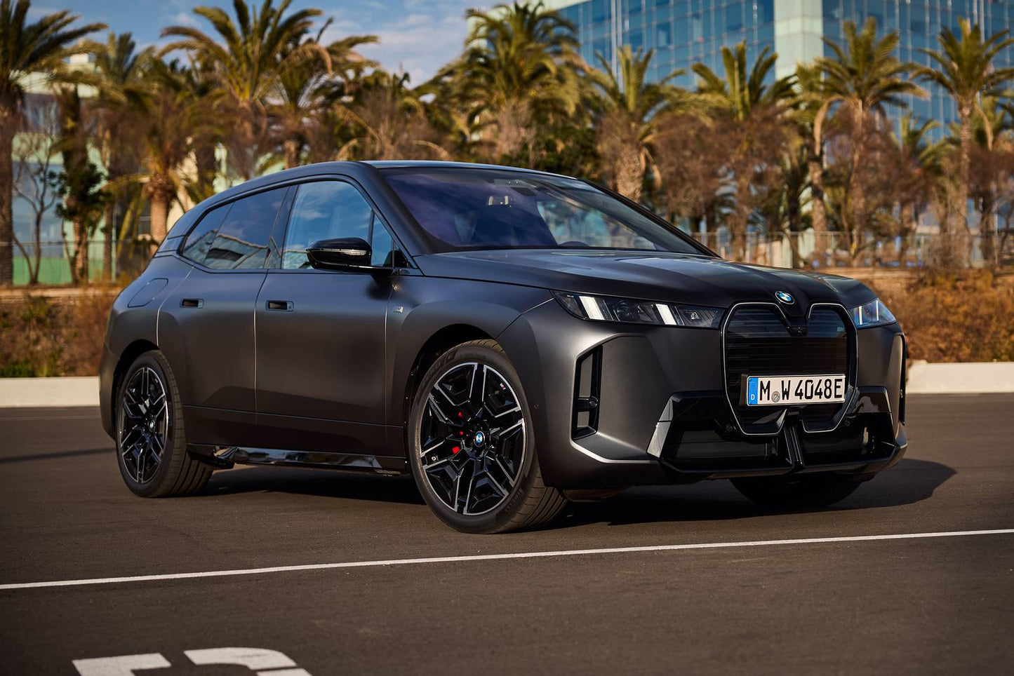 2026 BMW iX M70 4dr SUV AWD (electric DD)