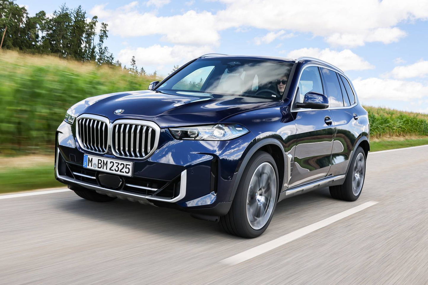 2026 BMW X5 M Competition 4dr SUV AWD (4.4L 8cyl Turbo gas/electric mild hybrid 8A)