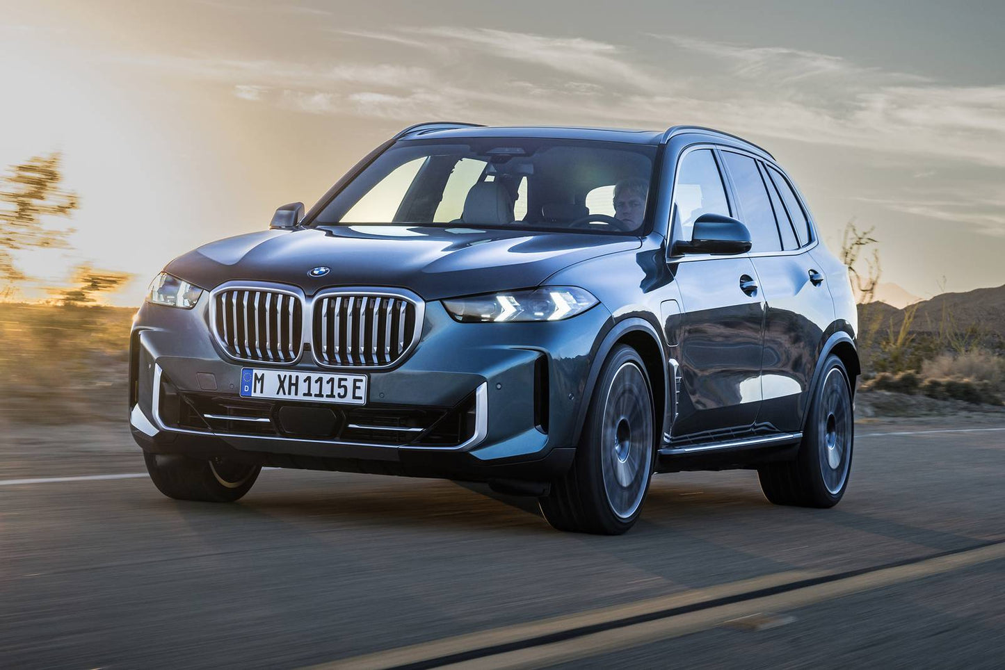 2026 BMW X5 M Competition 4dr SUV AWD (4.4L 8cyl Turbo gas/electric mild hybrid 8A)