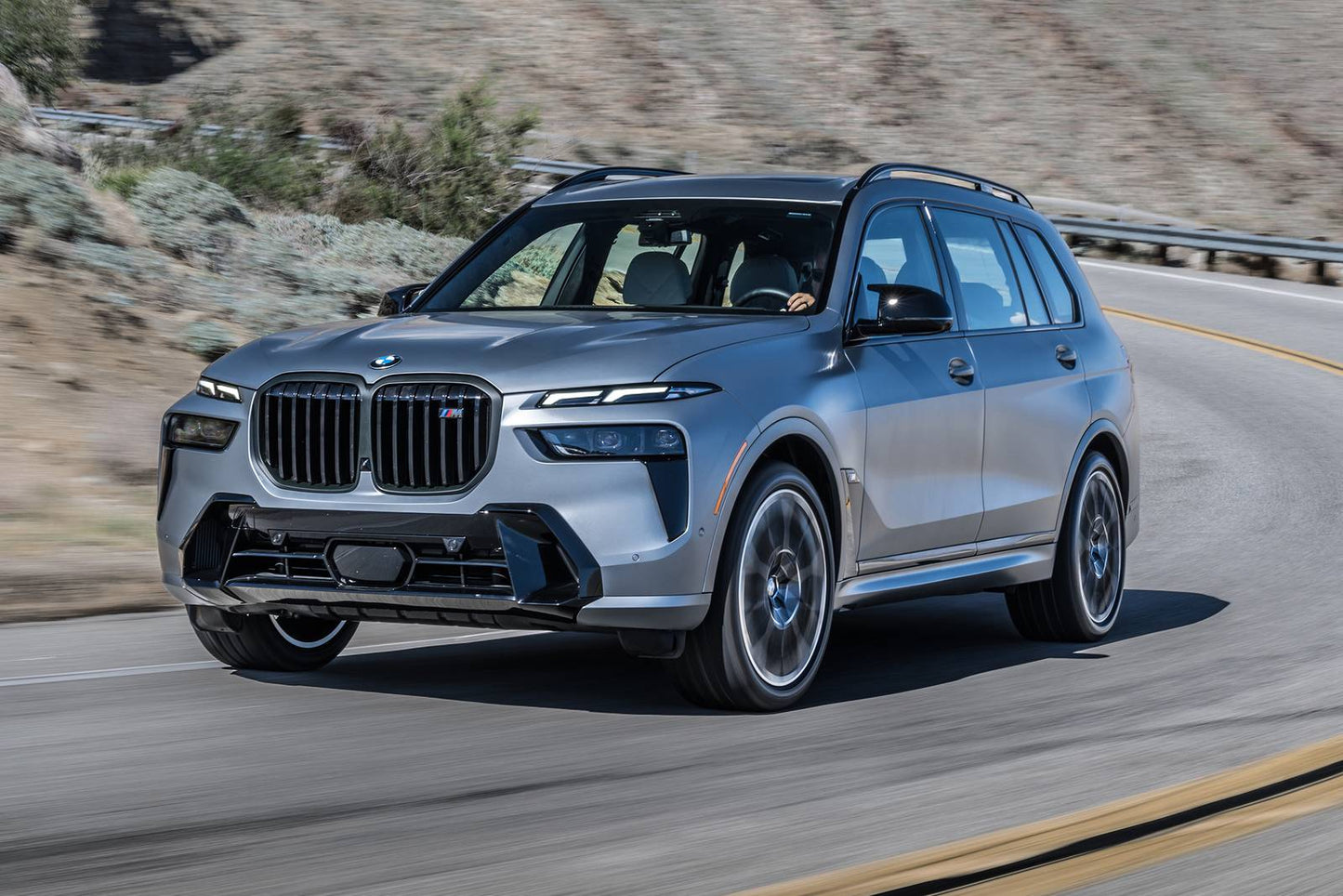 2026 BMW X7 xDrive40i 4dr SUV AWD (3.0L 6cyl Turbo gas/electric mild hybrid 8A)
