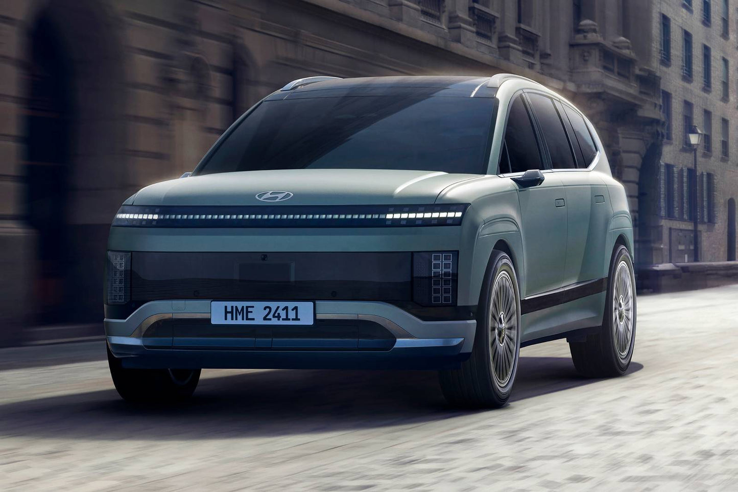 2026 Hyundai IONIQ 9 Performance Calligraphy 4dr SUV AWD (electric DD)