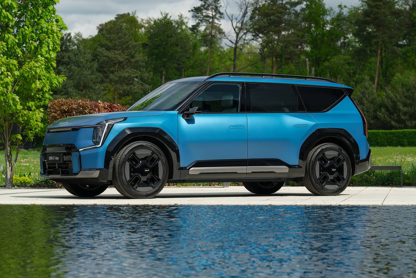 2026 Kia EV9 Light 4dr SUV (electric DD)
