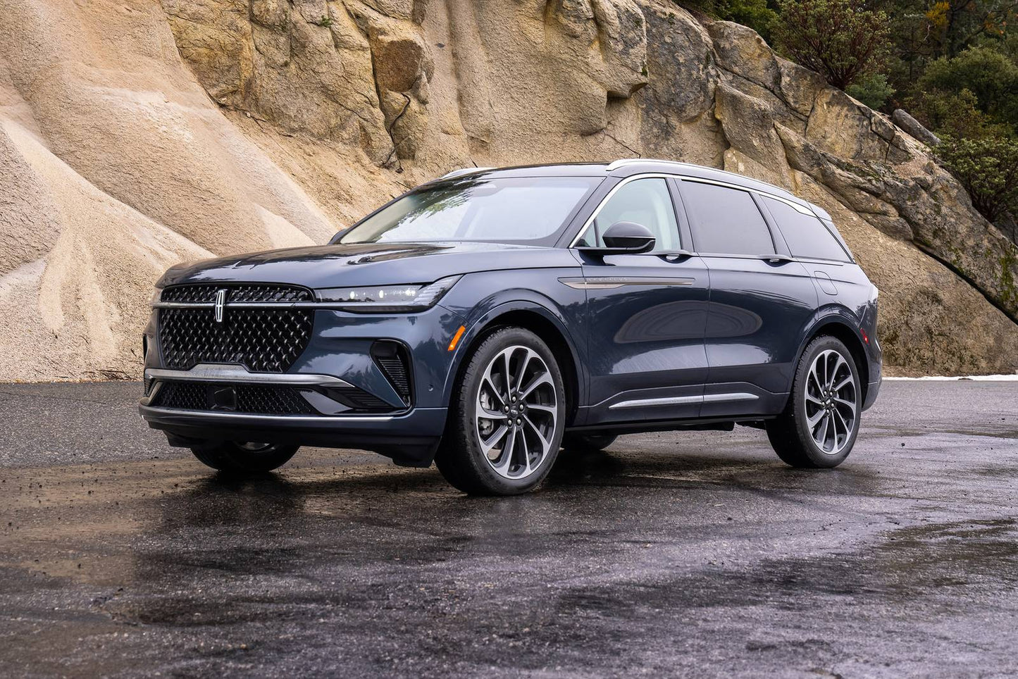 2026 Lincoln Nautilus Black Label 4dr SUV AWD (2.0L 4cyl Turbo 8A)