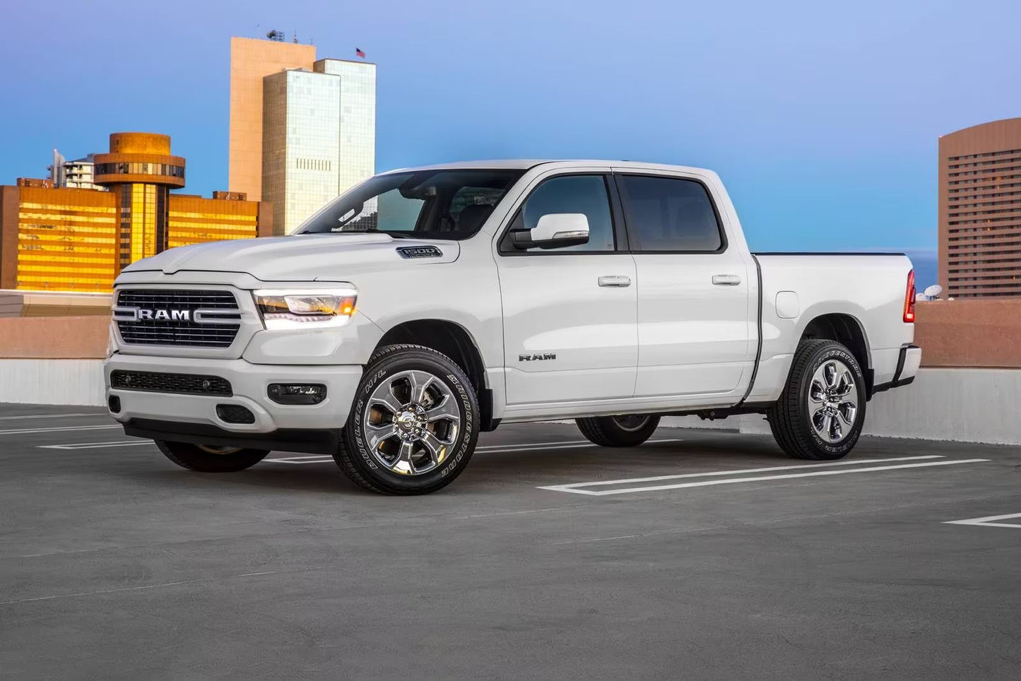 2024 Ram 1500 Tradesman 4dr Crew Cab 5.6 ft SB (3.6L 6cyl gas/electric mild hybrid 8A)